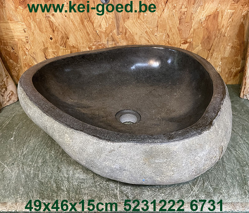 lavabo de forme ronde en pierre naturelle