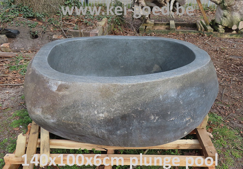natural stone plunge pool