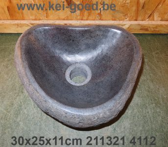 fonteintje van natuursteen