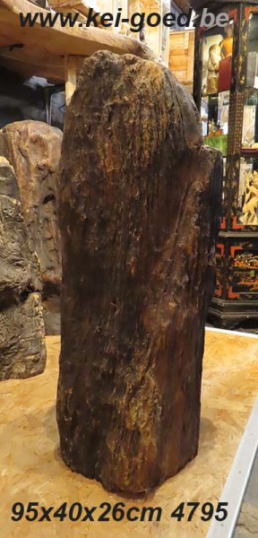 ander ornament 95cm hoog van ruw versteend hout