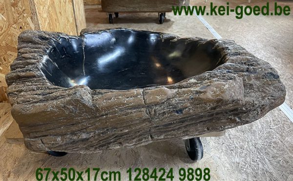 fossiel versteend hout wasbak