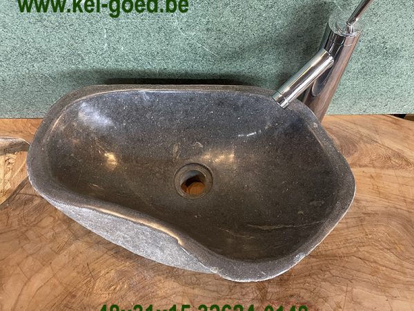 riviersteen wastafel lavabo