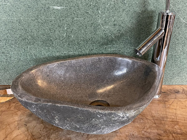 Rivierstenen kei wasbak